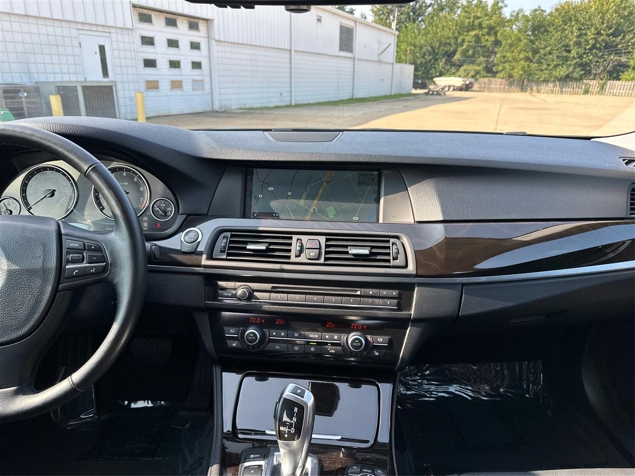 BMW 5-Series  2012