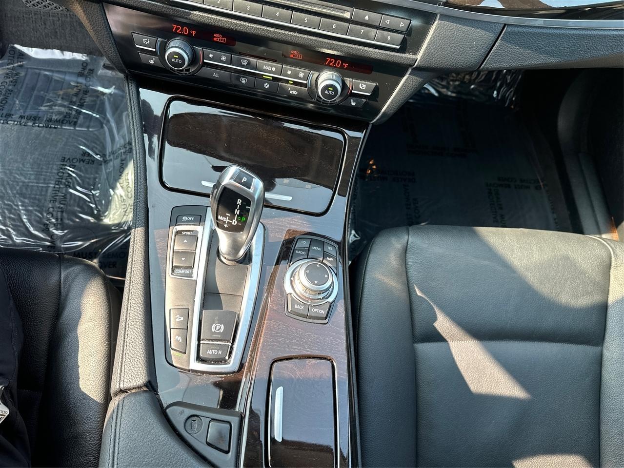 BMW 5-Series  2012