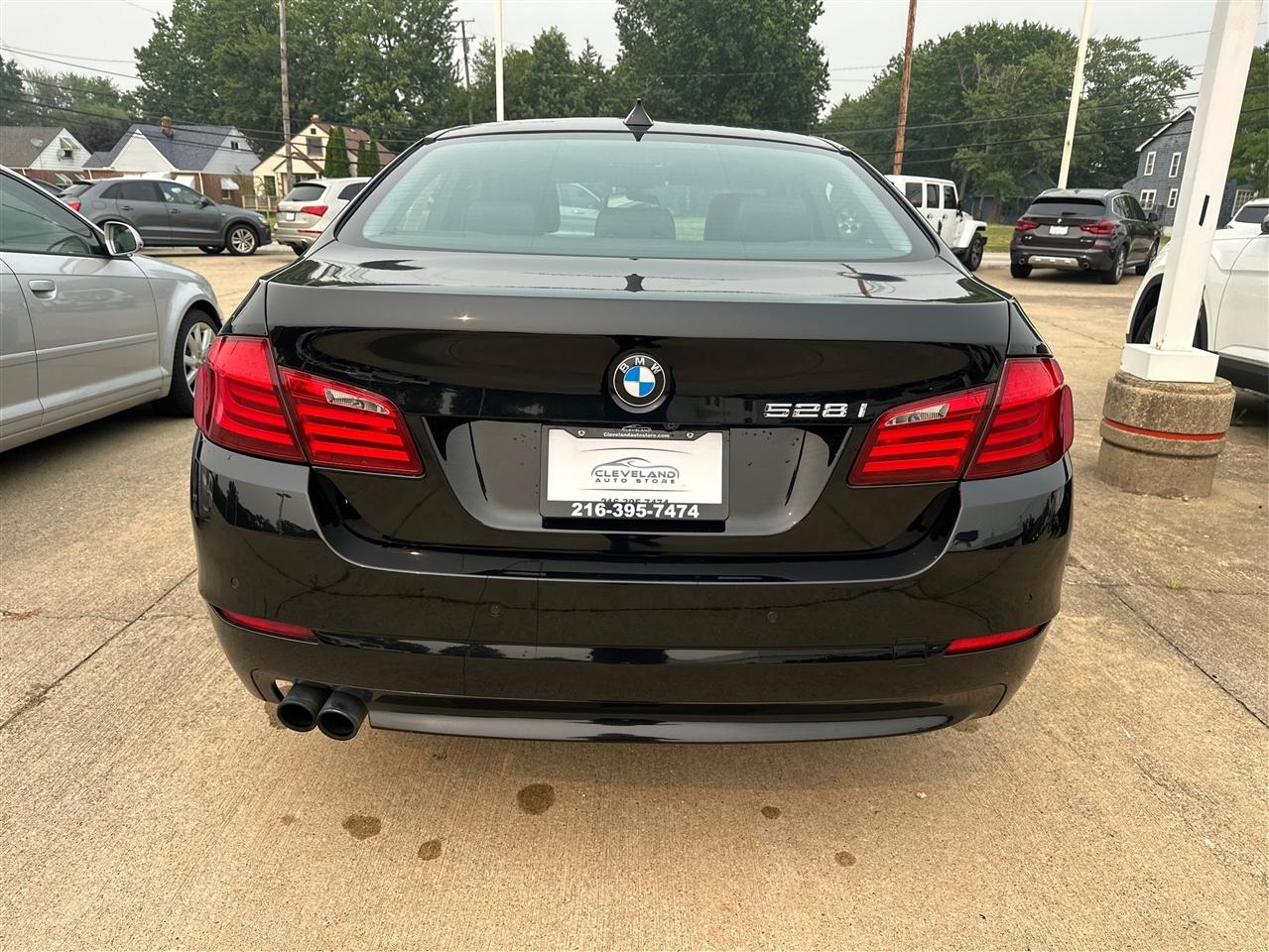 BMW 5-Series  2012