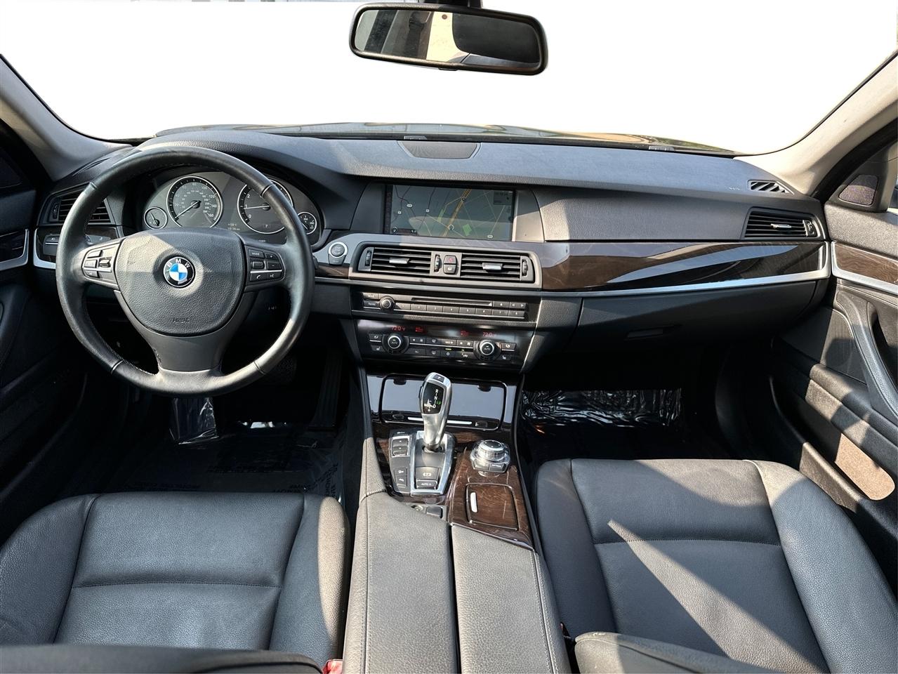 BMW 5-Series  2012