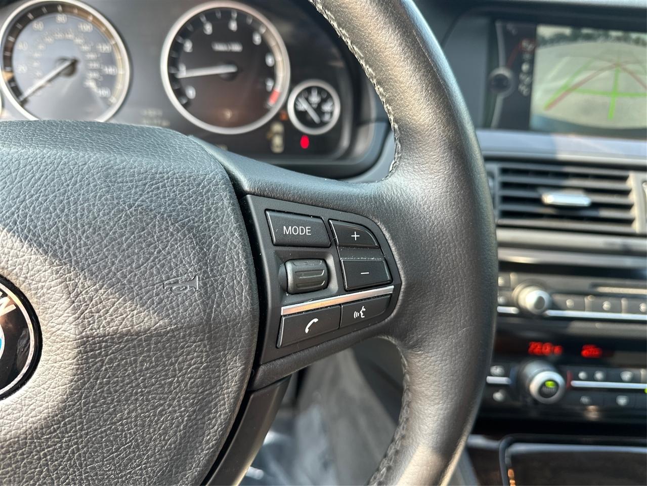 BMW 5-Series  2012