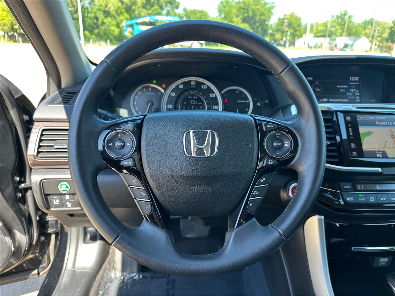 2017 Honda Accord EX-L V6 photo 17
