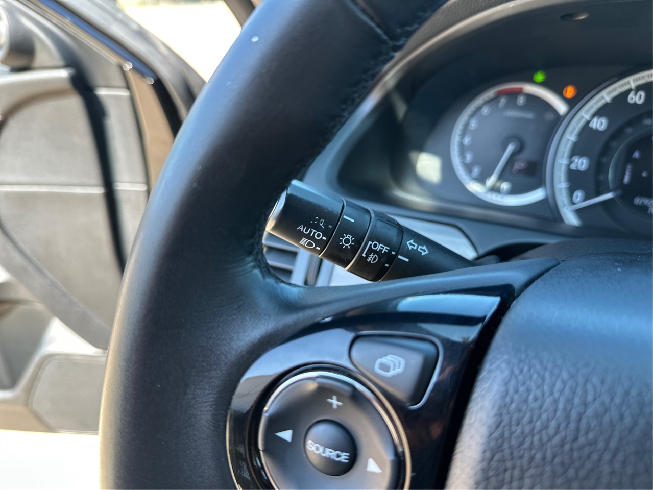2017 Honda Accord EX-L V6 photo 18
