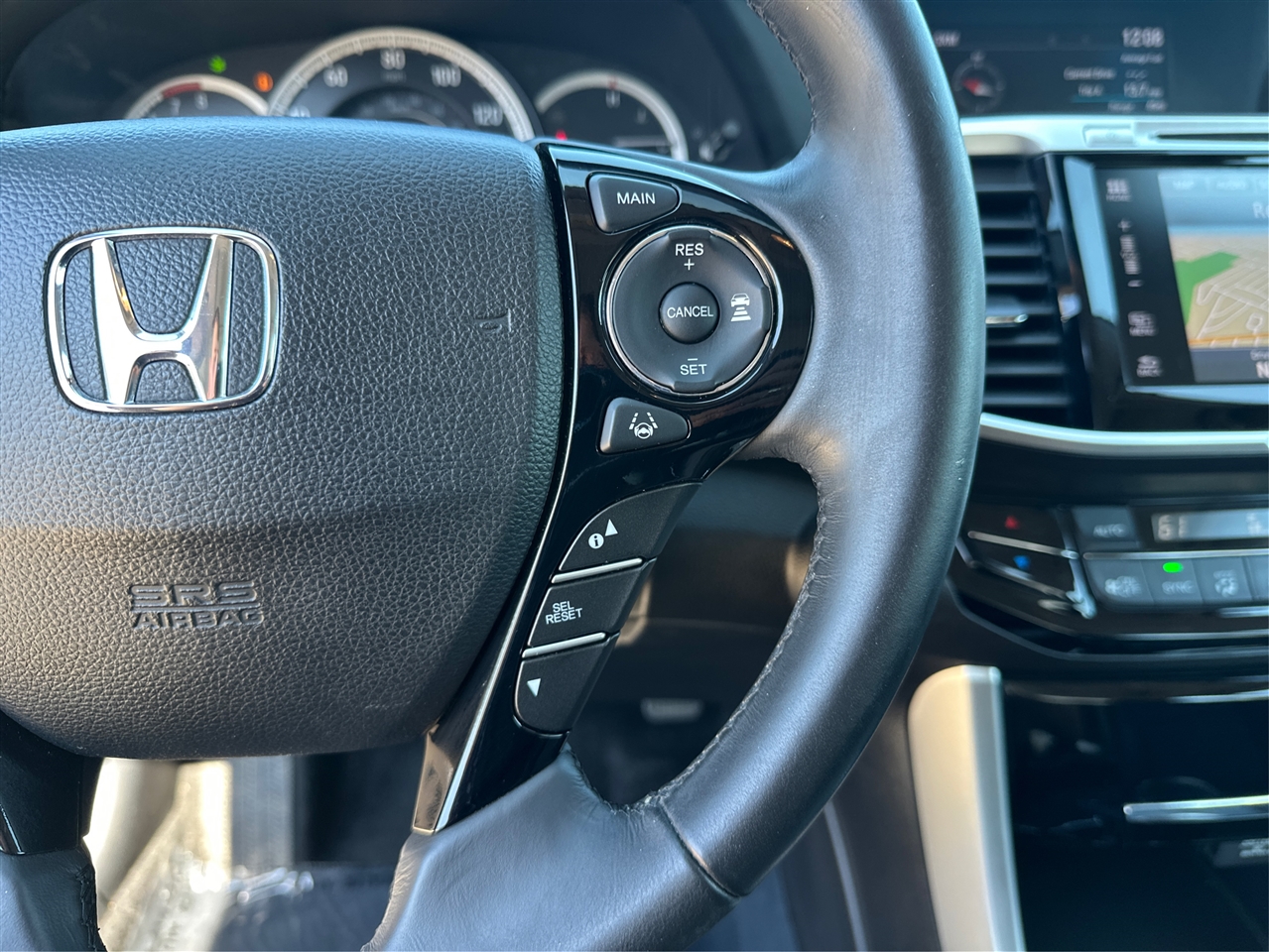 2017 Honda Accord EX-L V6 photo 36