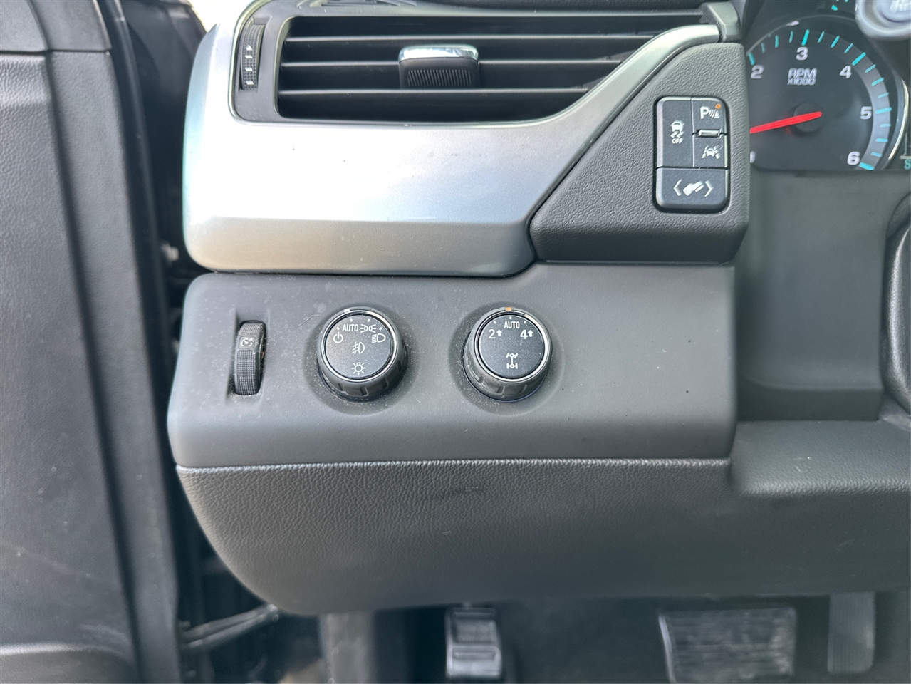 Chevrolet Suburban  2016 Chevrolet Suburban  2016