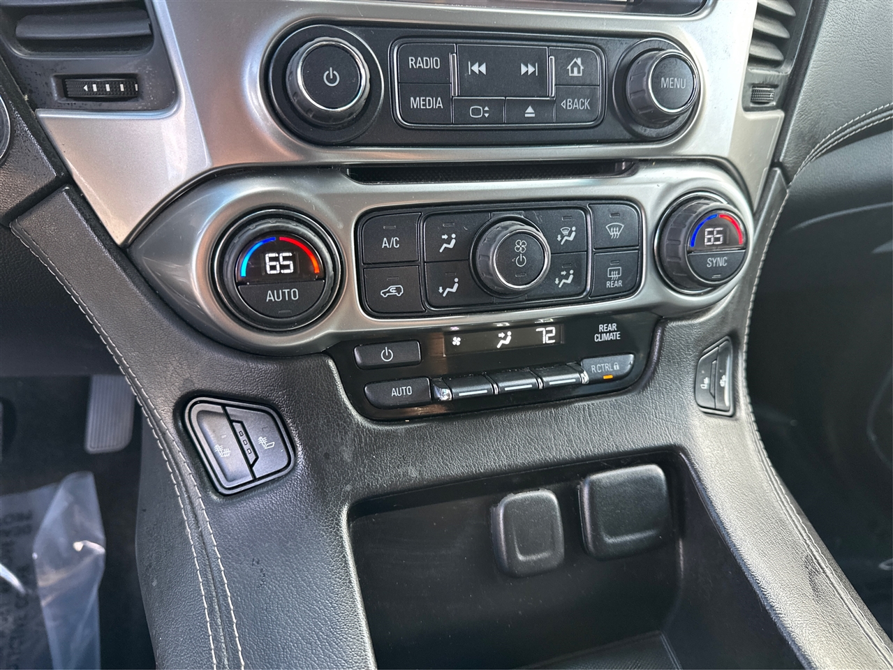 Chevrolet Suburban  2016 Chevrolet Suburban  2016