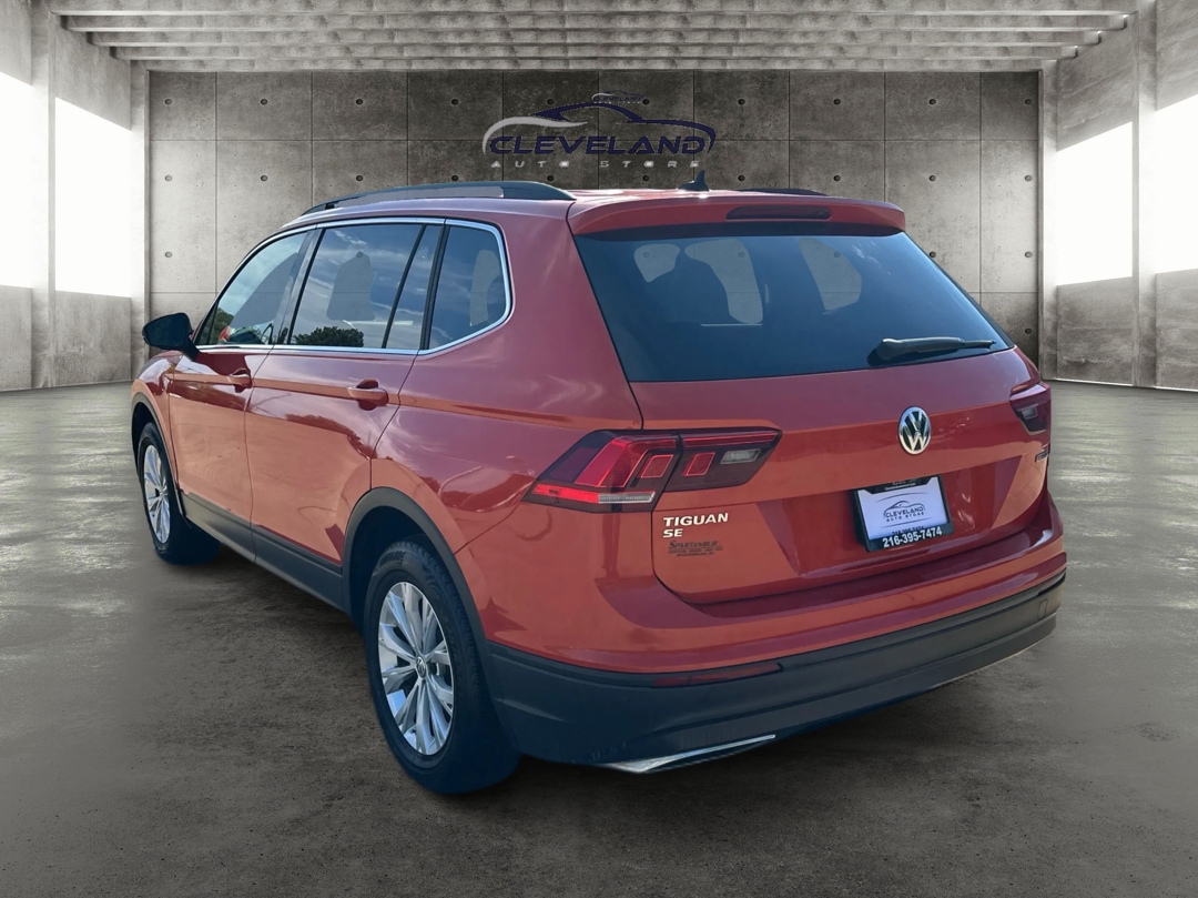 2019 Volkswagen Tiguan SEL R-Line photo 5