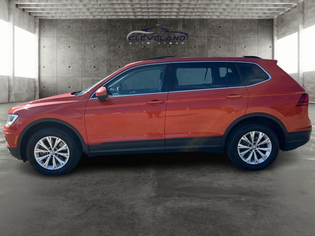 2019 Volkswagen Tiguan SEL R-Line photo 6