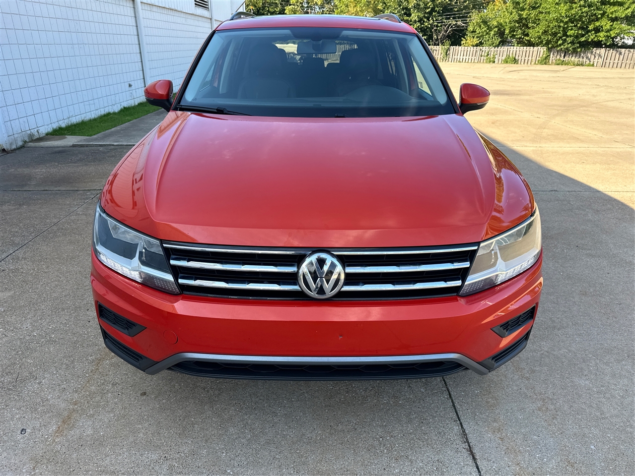 2019 Volkswagen Tiguan SEL R-Line photo 21