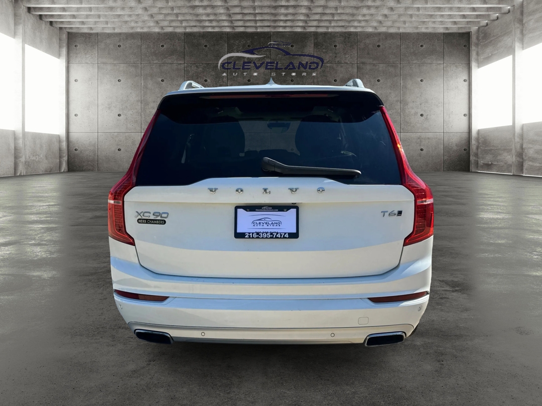 2019 Volvo XC90 T6 Momentum photo 4