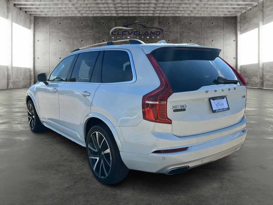 2019 Volvo XC90 T6 Momentum photo 5
