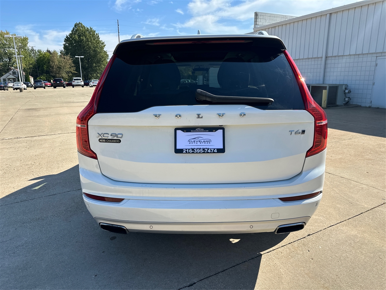 2019 Volvo XC90 T6 Momentum photo 25