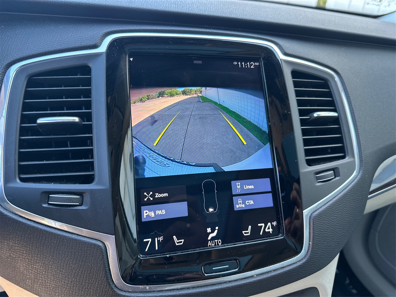 2019 Volvo XC90 T6 Momentum photo 29