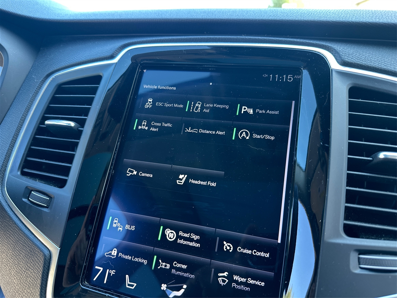 2019 Volvo XC90 T6 Momentum photo 35