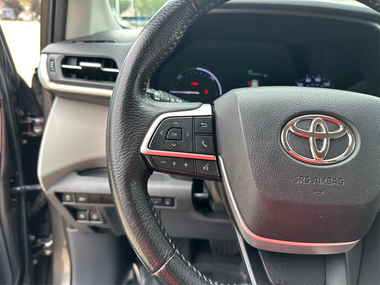 2021 Toyota Sienna XLE photo 33