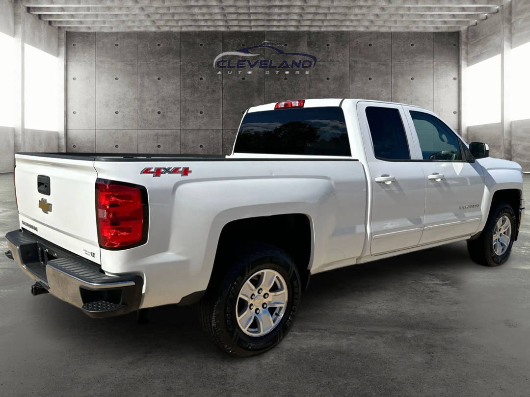 2015 Chevrolet Silverado 1500 LT photo 3