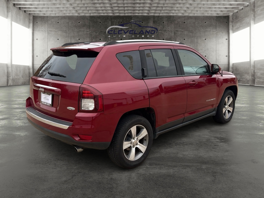 2016 Jeep Compass Latitude photo 3