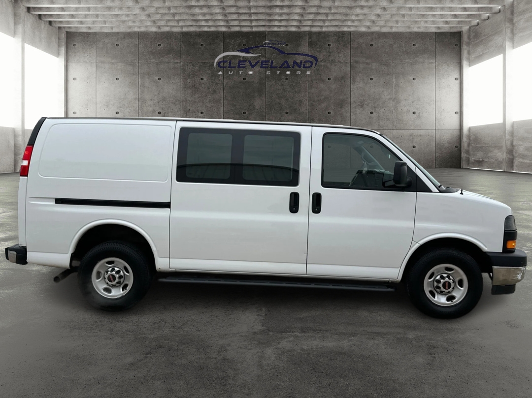 2018 GMC Savana Cargo Work Van's photo