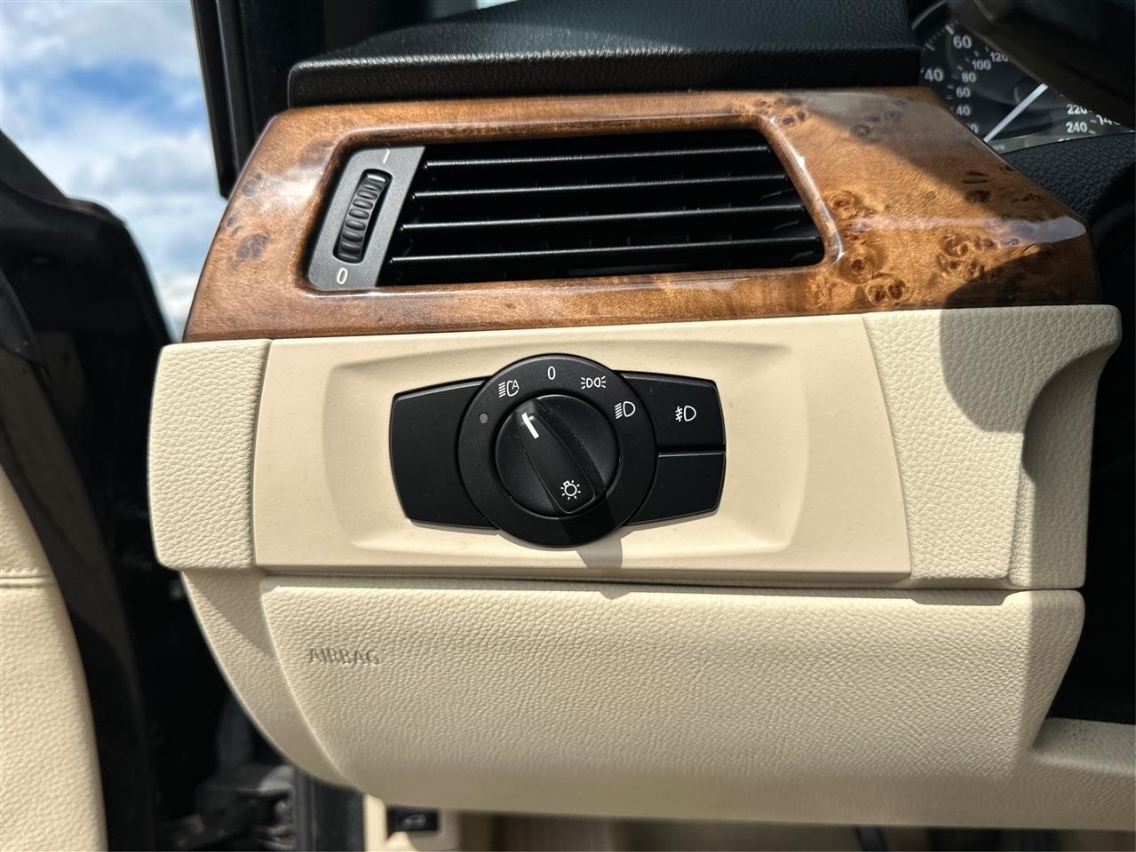 BMW 3-Series  2007