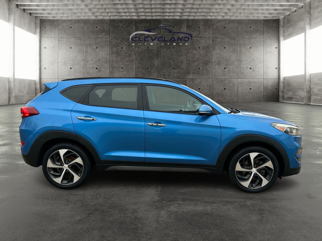 2016 Hyundai Tucson Limited's photo