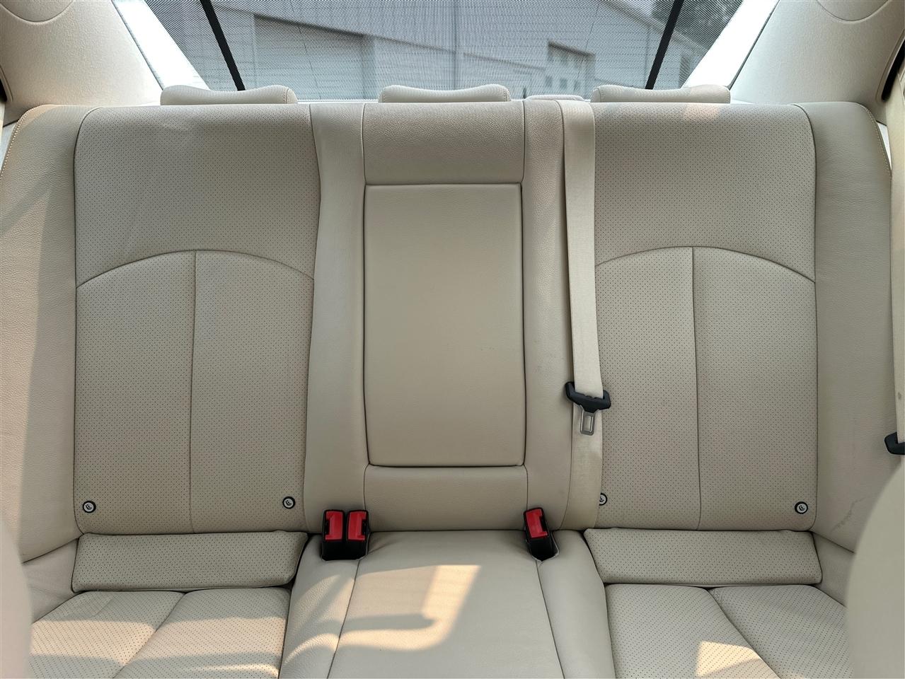 Mercedes-Benz E-Class  2006