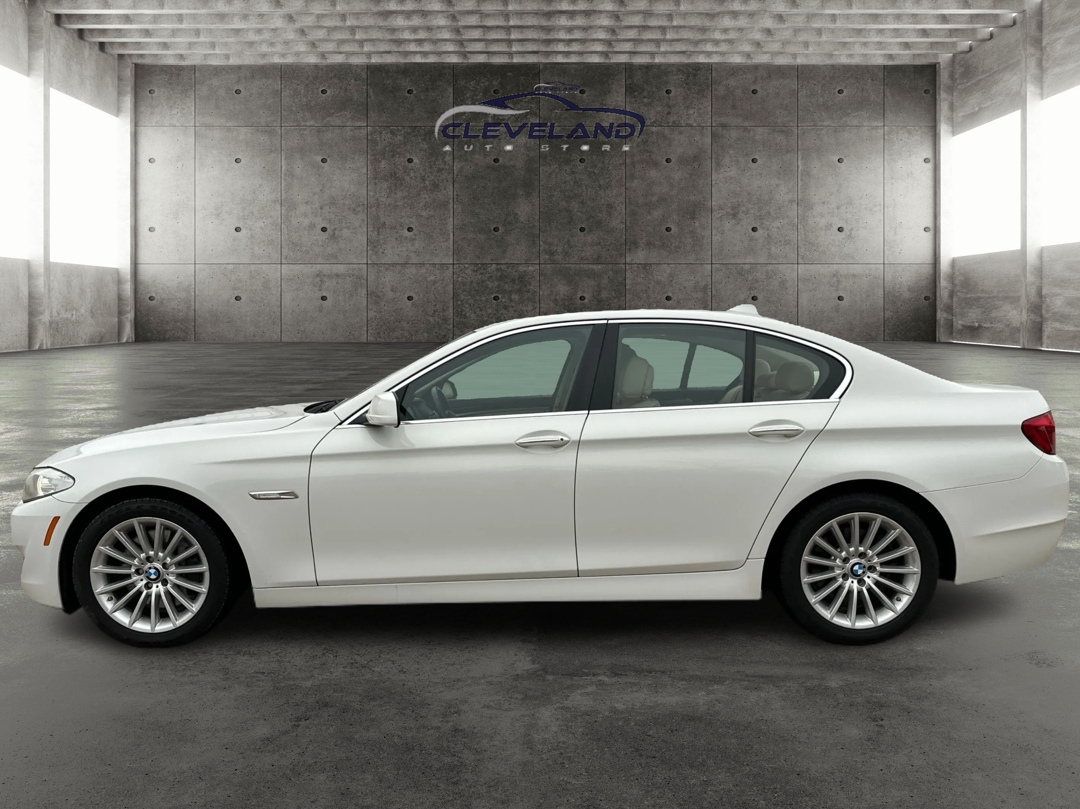 BMW 5-Series  2013