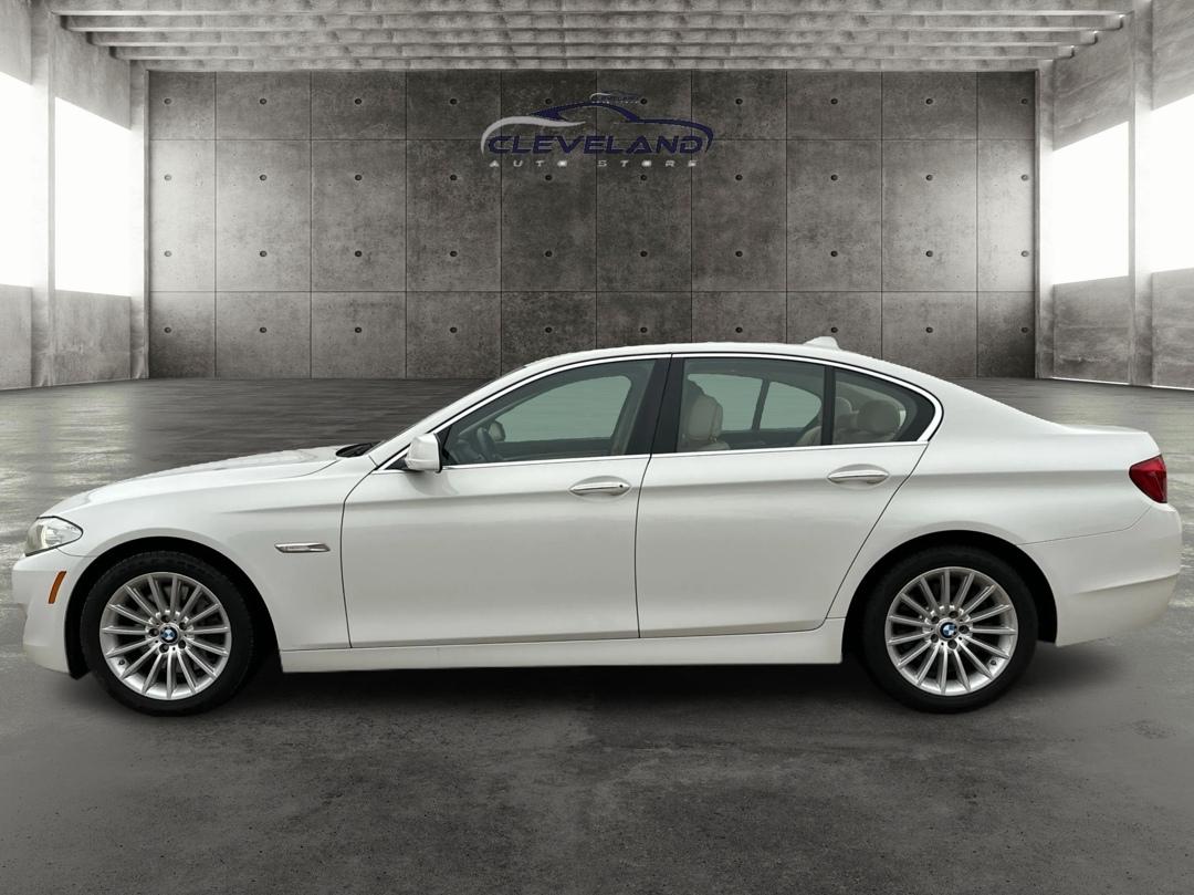 BMW 5-Series  2013