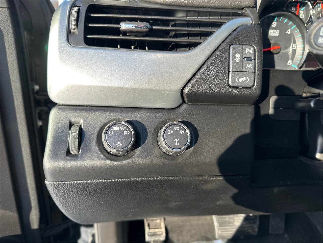 Chevrolet Suburban  2016