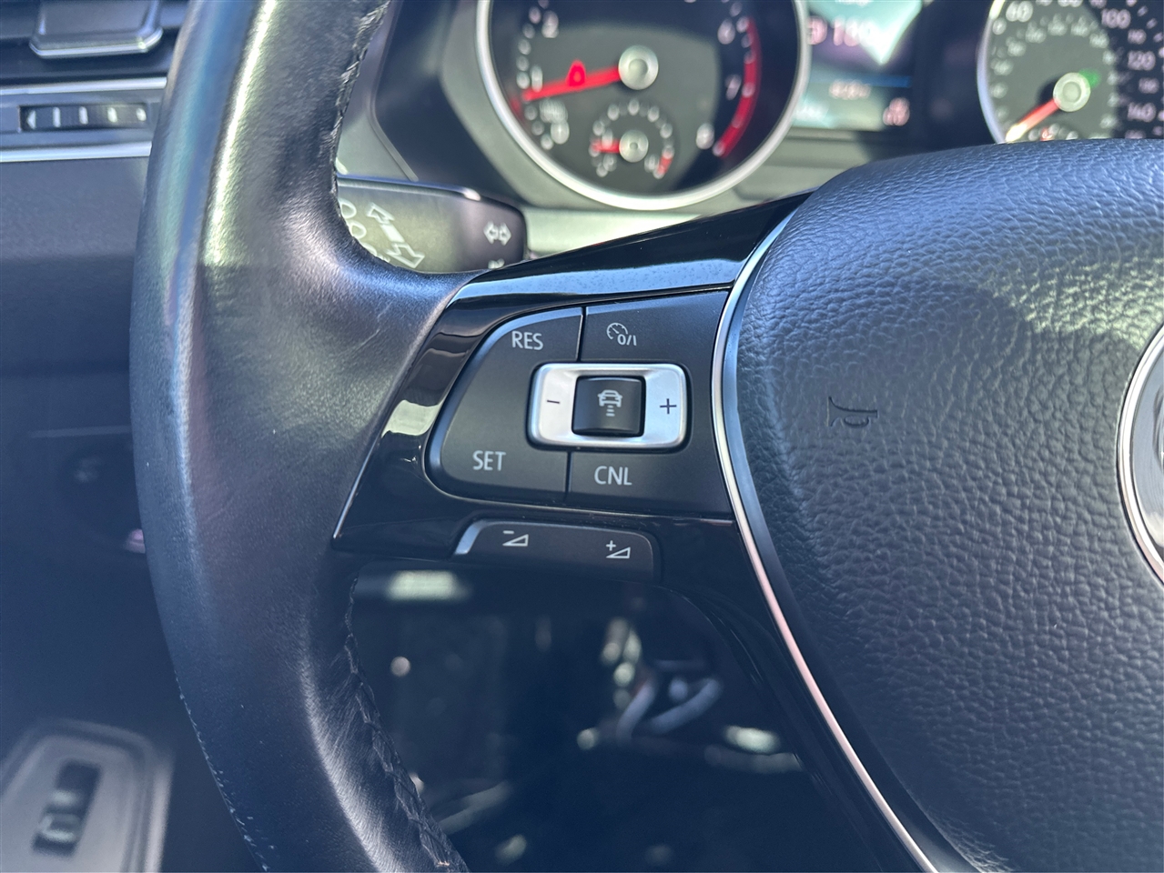 Volkswagen Tiguan  2018