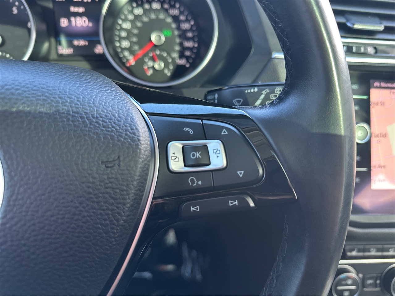 Volkswagen Tiguan  2018