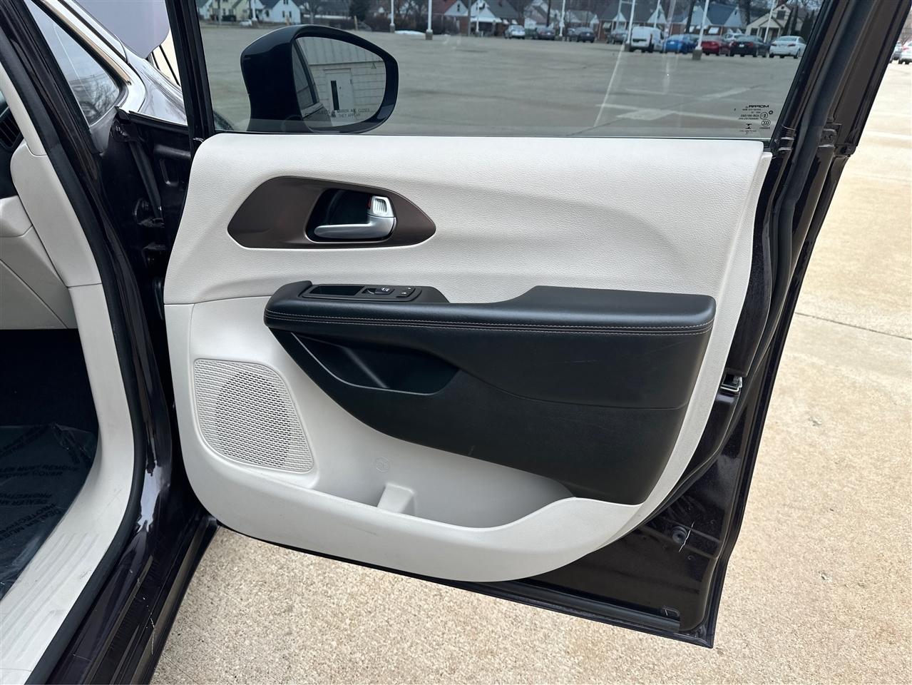 Chrysler Pacifica  2018