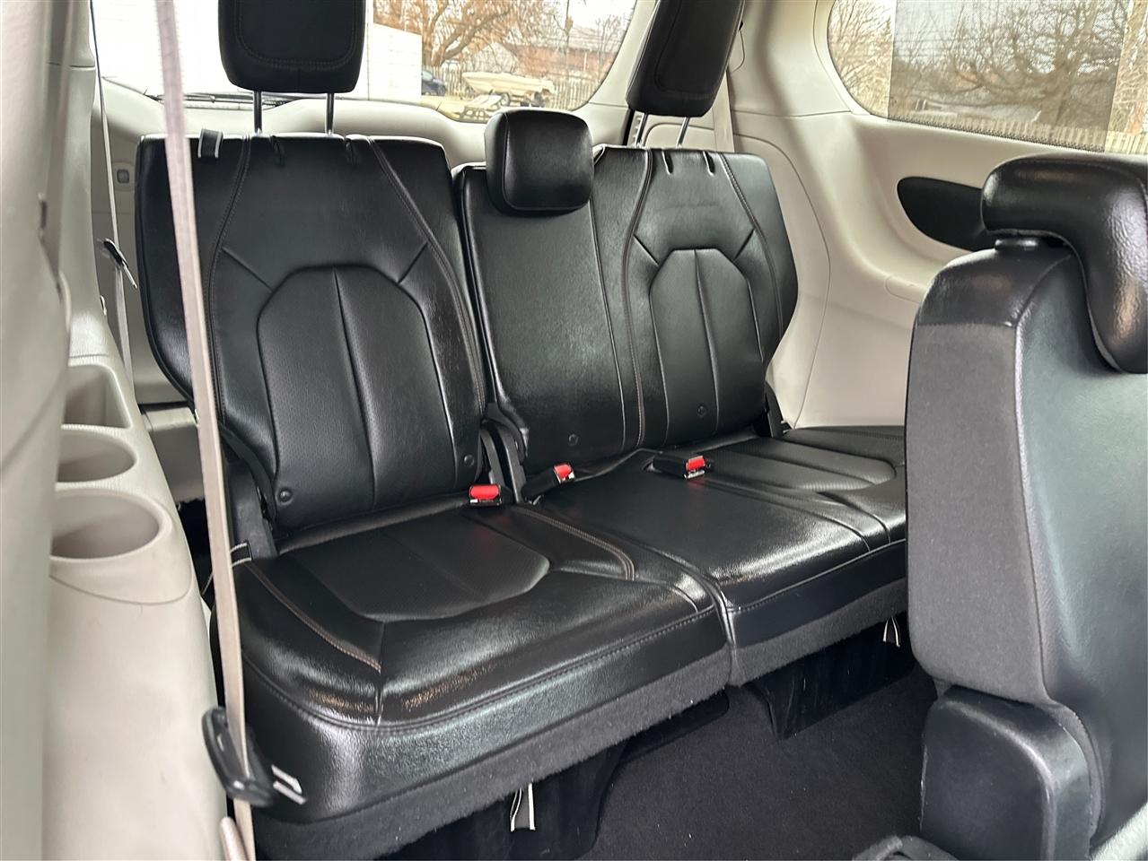 Chrysler Pacifica  2018