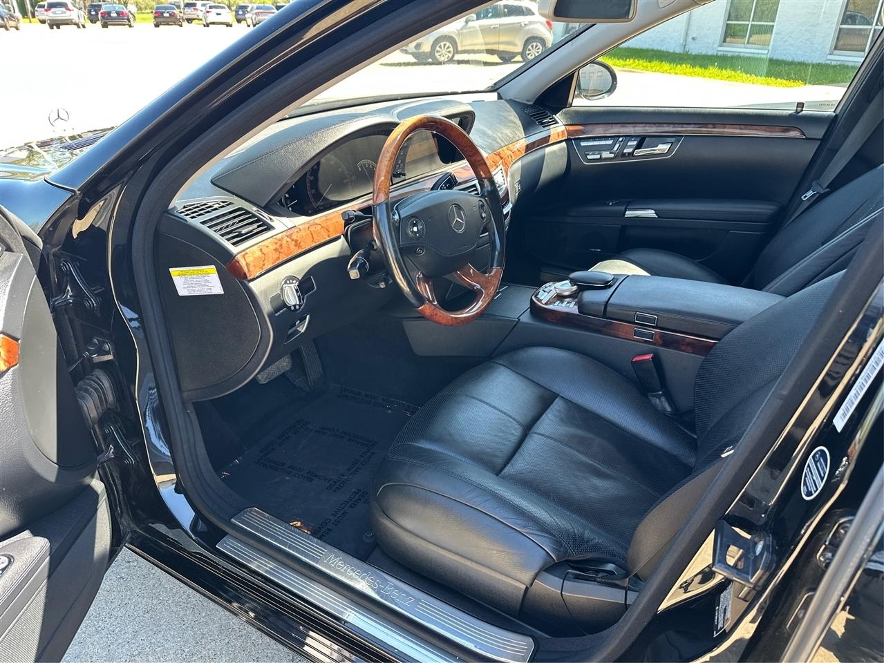 Mercedes-Benz S-Class  2009