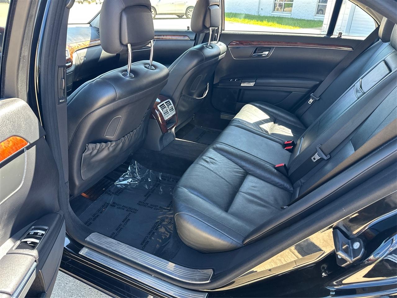 Mercedes-Benz S-Class  2009