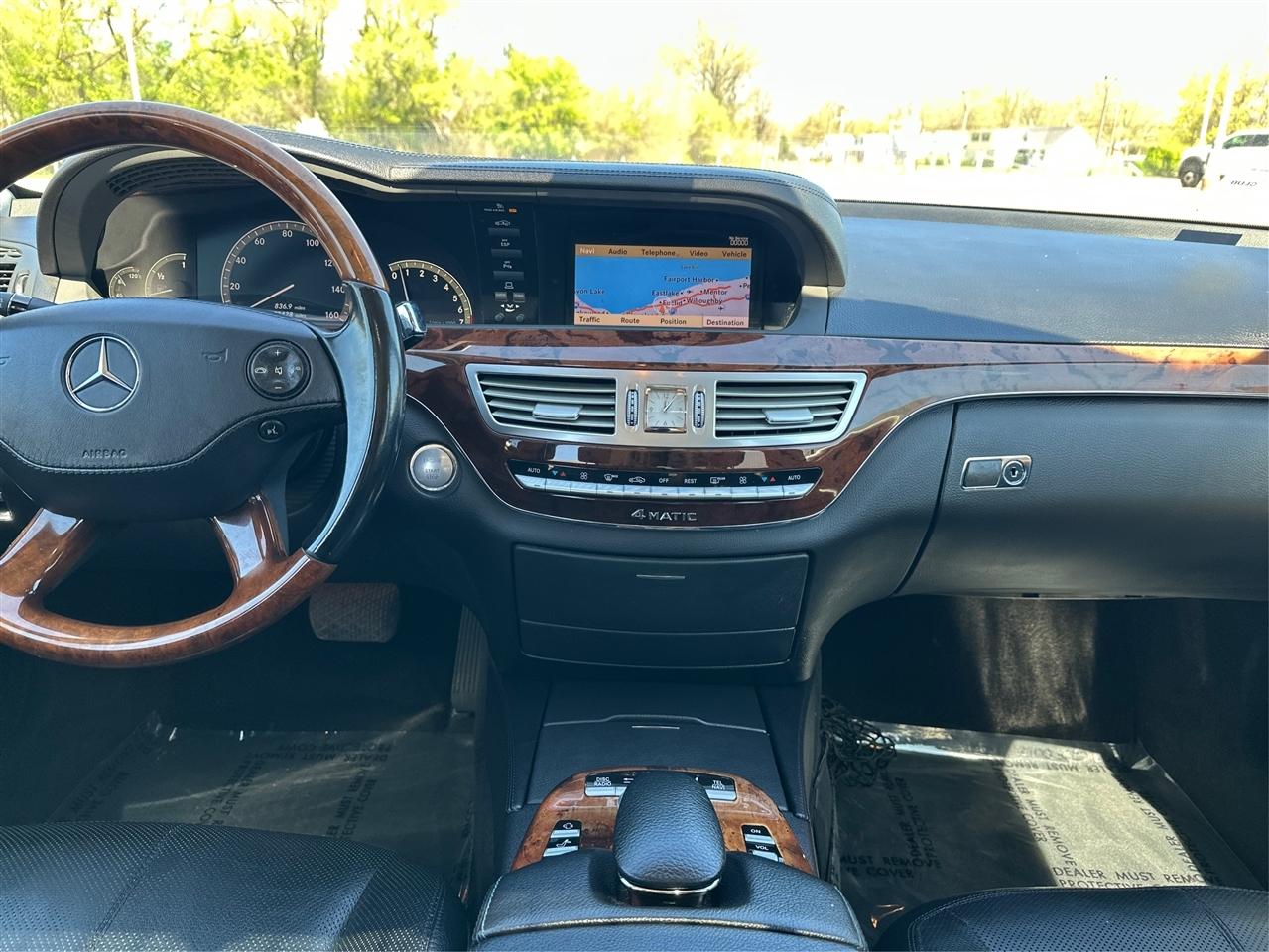 Mercedes-Benz S-Class  2009