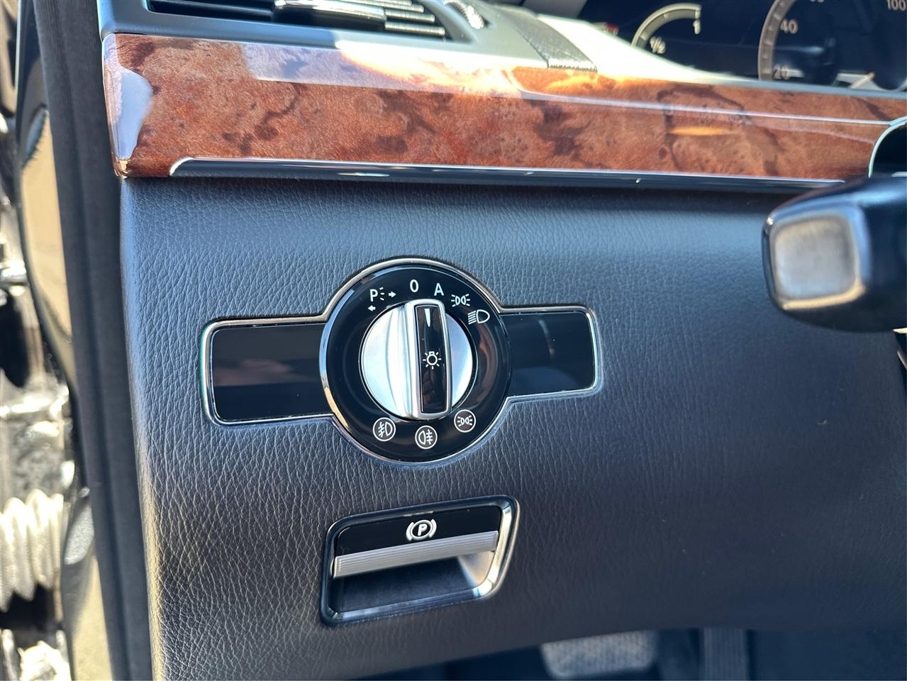 Mercedes-Benz S-Class  2009