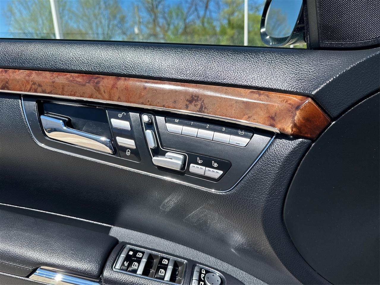 Mercedes-Benz S-Class  2009