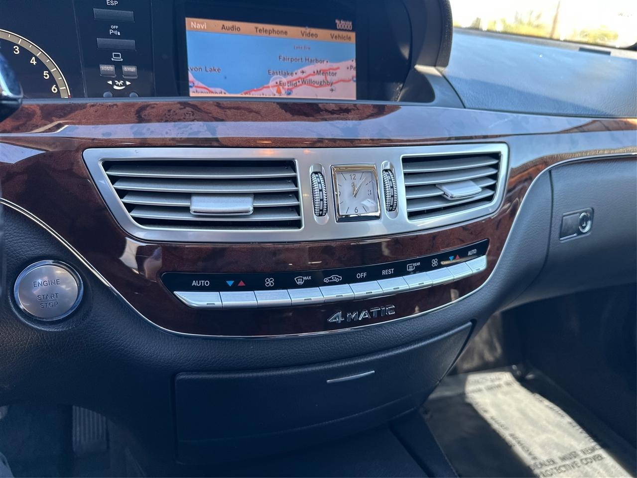 Mercedes-Benz S-Class  2009