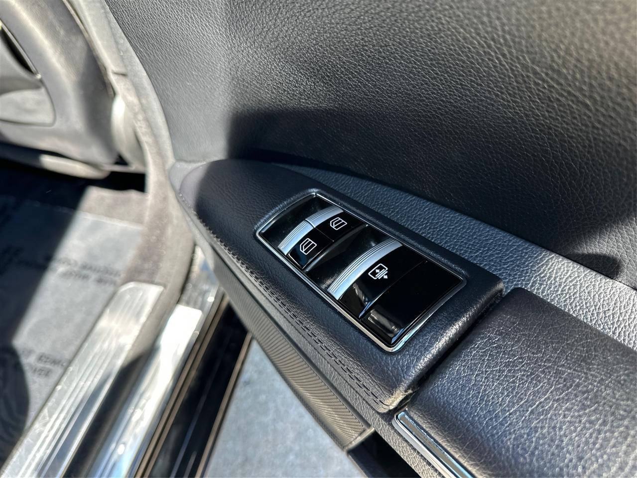 Mercedes-Benz S-Class  2009