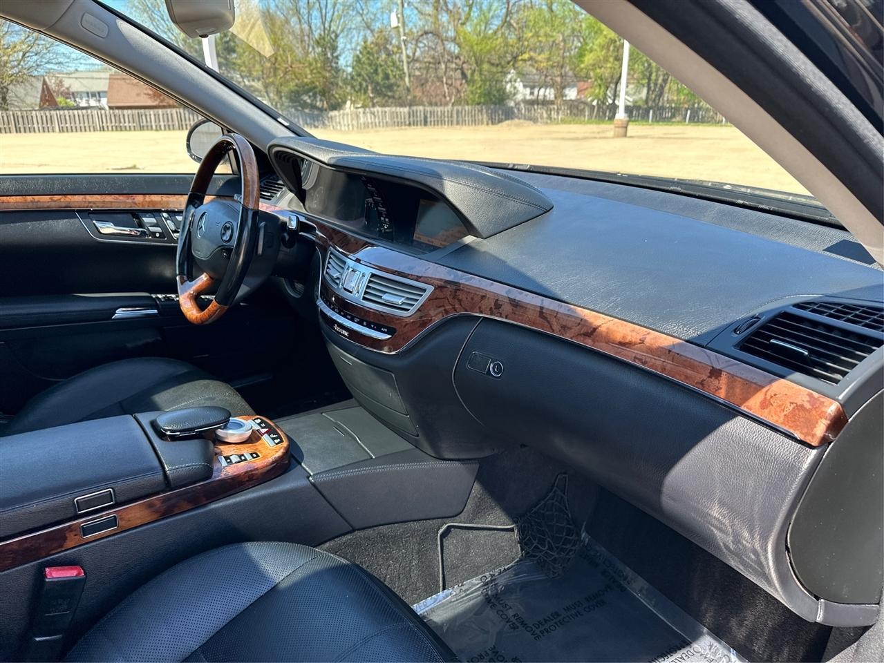 Mercedes-Benz S-Class  2009