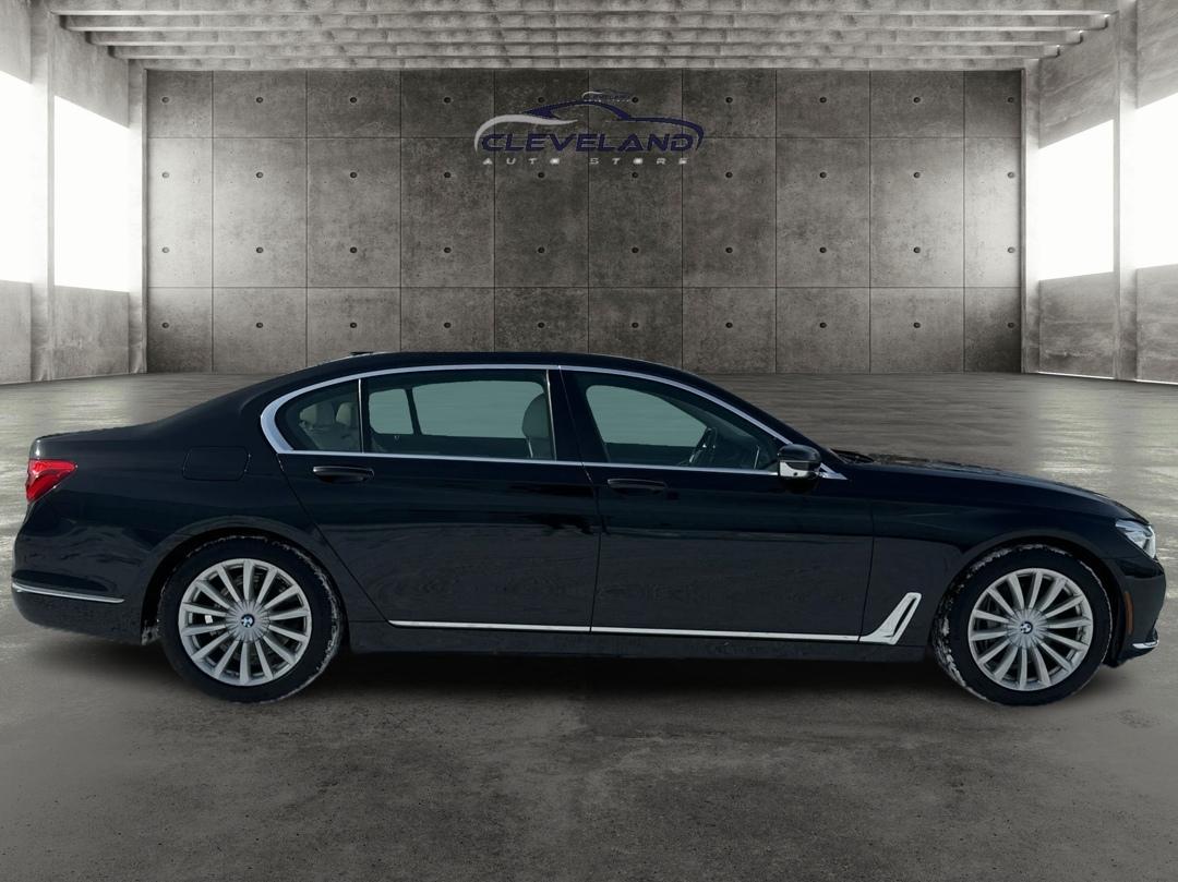 BMW 7-Series  2018