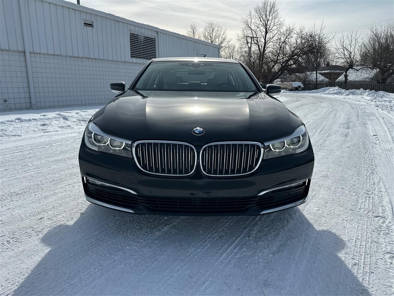 BMW 7-Series  2018