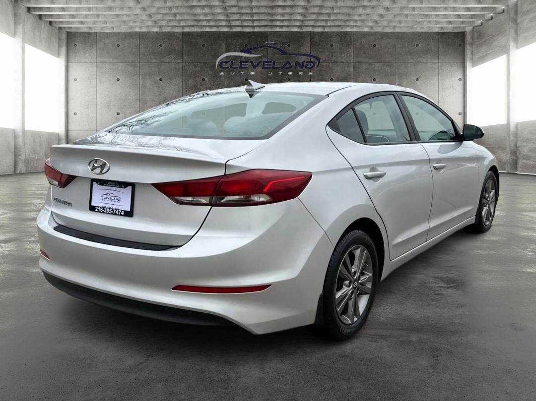 Hyundai Elantra  2018