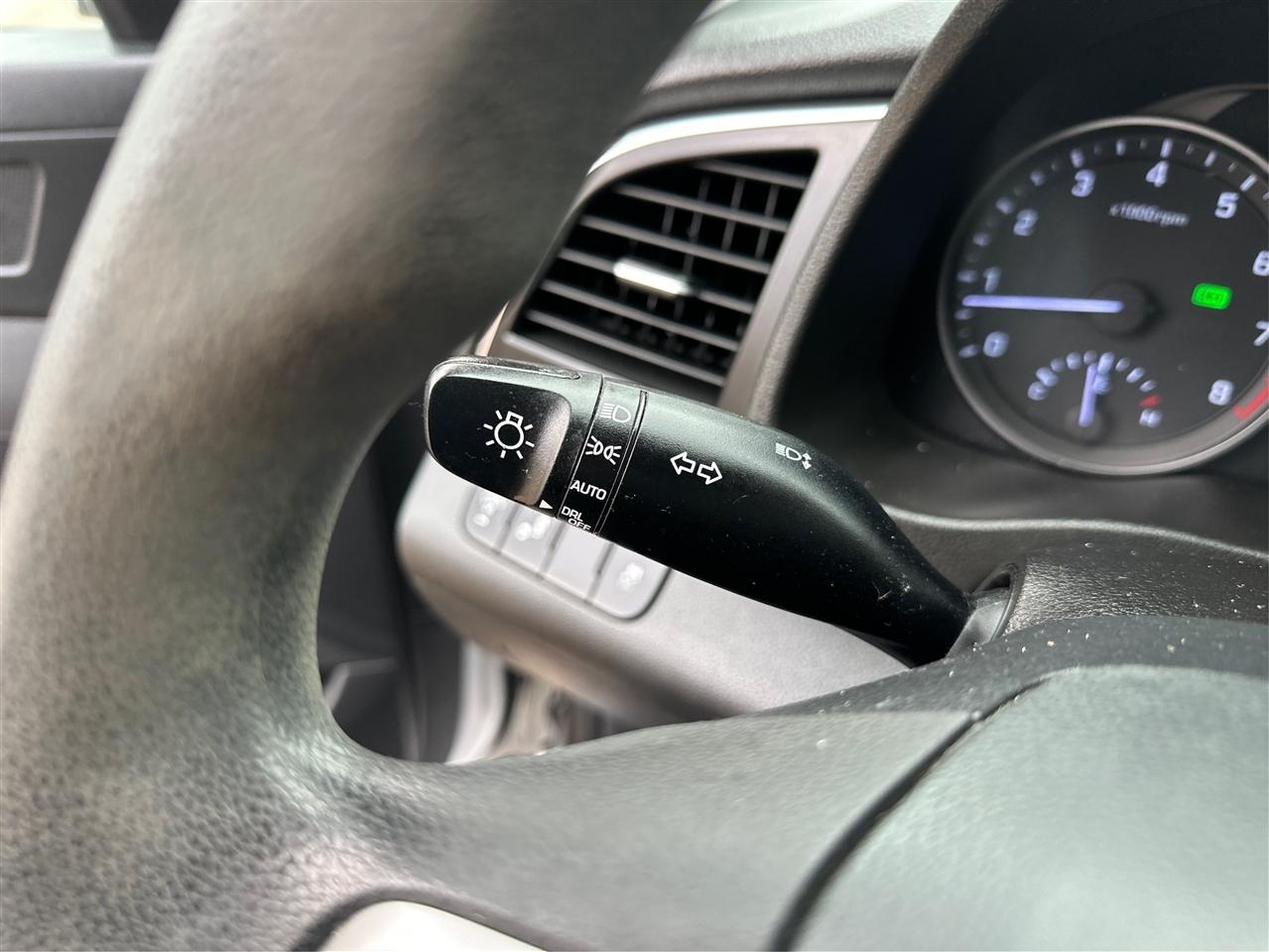 Hyundai Elantra  2018