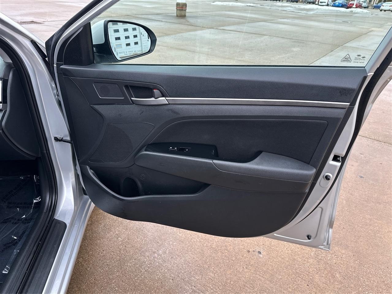 Hyundai Elantra  2018