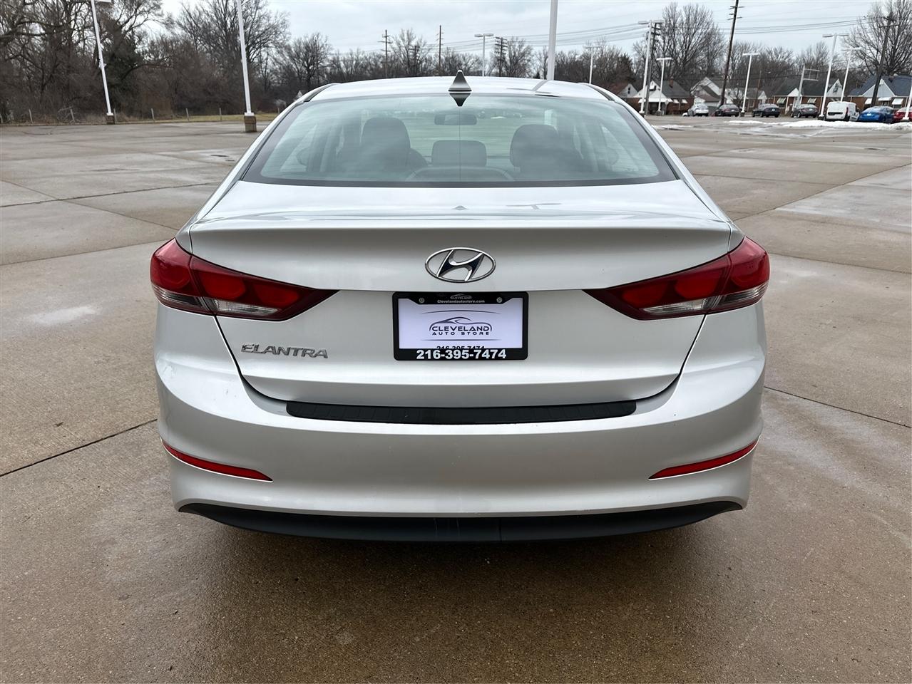 Hyundai Elantra  2018