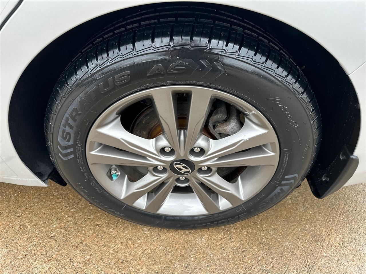 Hyundai Elantra  2018