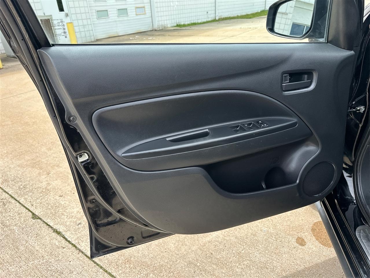 Mitsubishi Mirage G4  2022