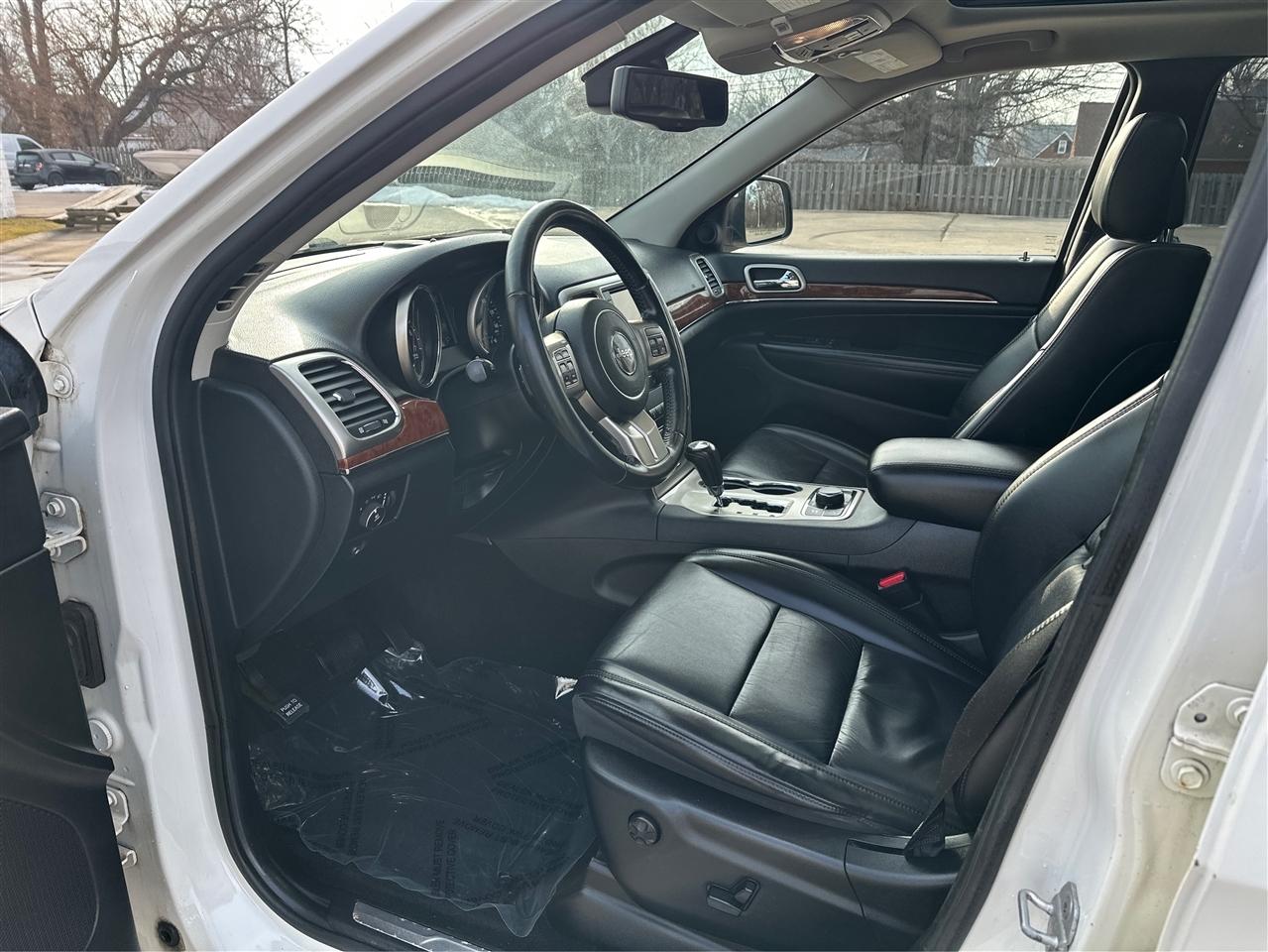 Jeep Grand Cherokee  2011