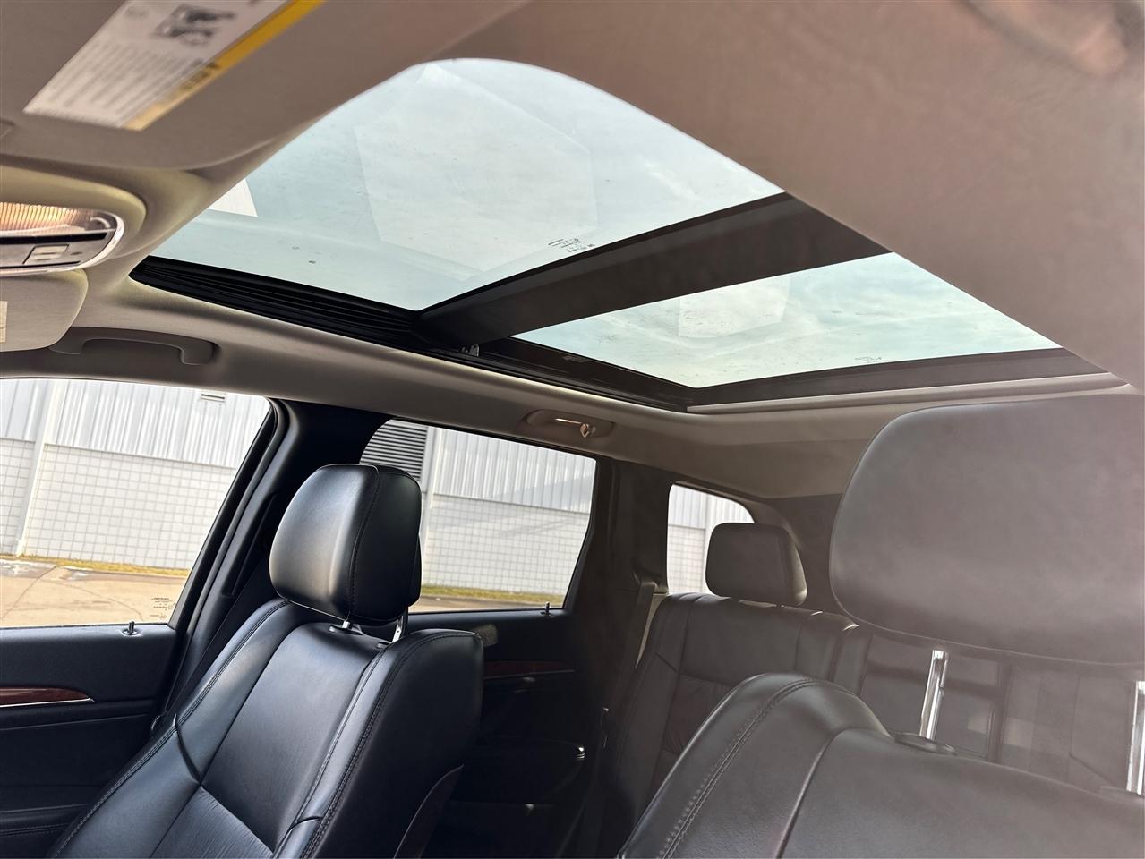 Jeep Grand Cherokee  2011